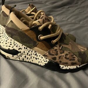 Steve Madden Beige and Black Patterned Sneakers